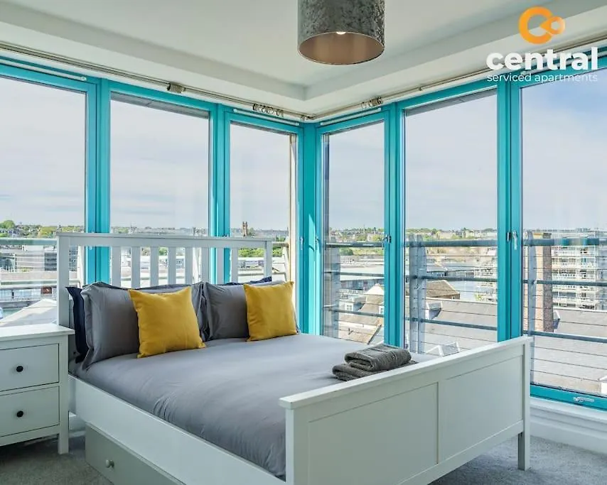 Central Serviced Apartments - 2 Bedroom - City Quay Views - Walk Into The City Centre - Smart Tvs In All Rooms - We Are Your Short Term Stay Specialists In Dundee - Get In Touch To Book Your Stay - Central Short Lets Dundee