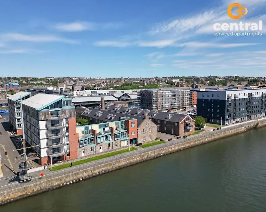 Central Serviced Apartments - 2 Bedroom - City Quay Views - Walk Into The City Centre - Smart Tvs In All Rooms - We Are Your Short Term Stay Specialists In Dundee - Get In Touch To Book Your Stay - Central Short Lets Dundee 0*,