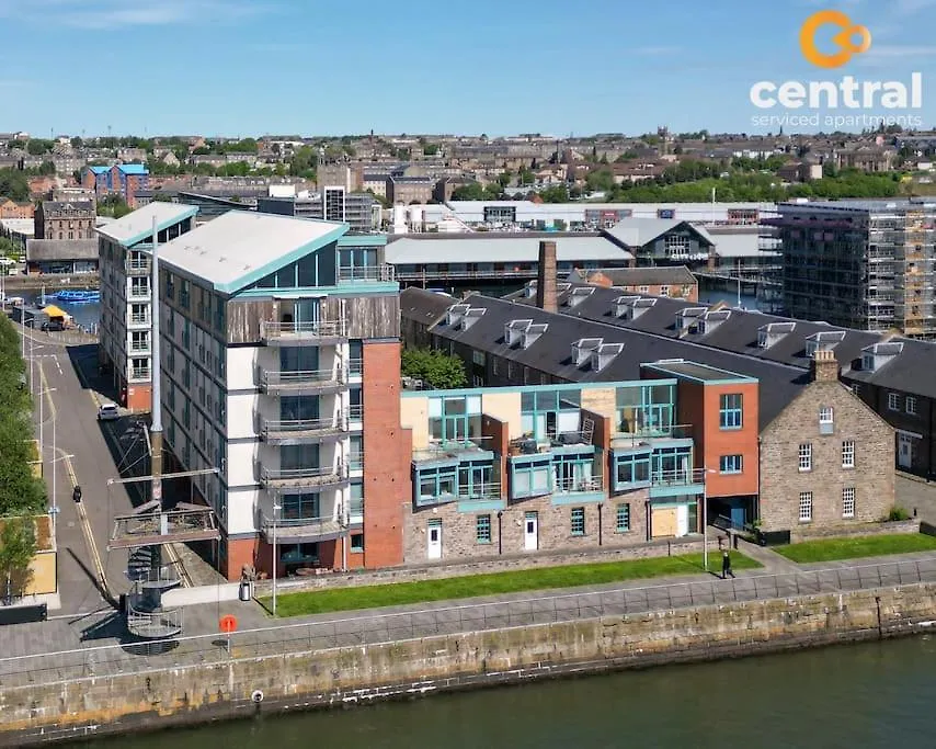 Central Serviced Apartments - 2 Bedroom - City Quay Views - Walk Into The City Centre - Smart Tvs In All Rooms - We Are Your Short Term Stay Specialists In Dundee - Get In Touch To Book Your Stay - Central Short Lets Dundee