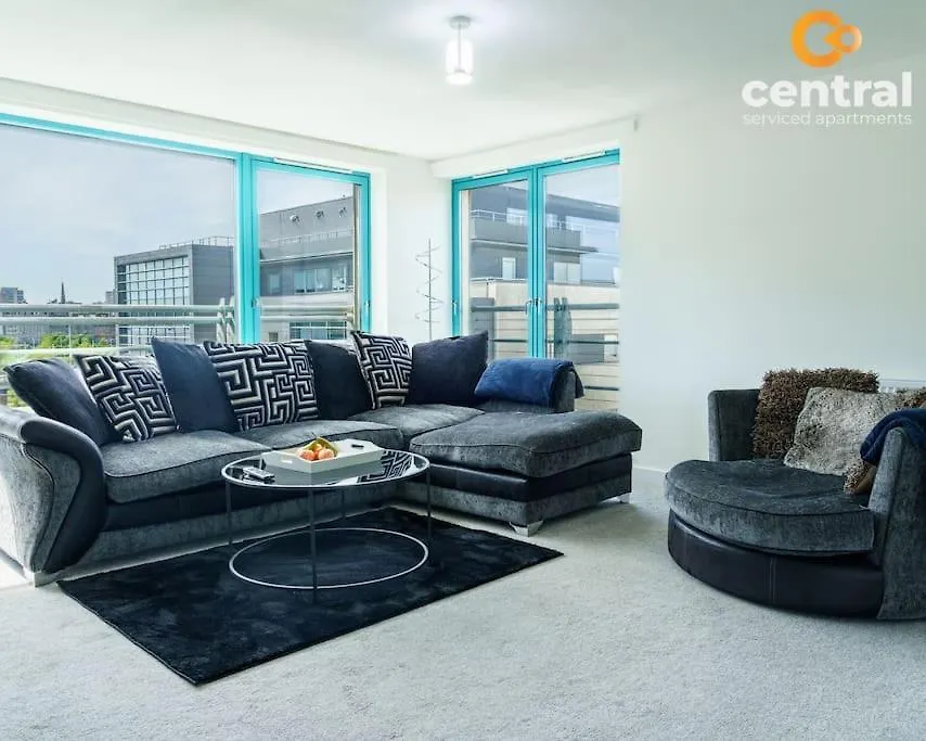 Central Serviced Apartments - 2 Bedroom - City Quay Views - Walk Into The City Centre - Smart Tvs In All Rooms - We Are Your Short Term Stay Specialists In Dundee - Get In Touch To Book Your Stay - Central Short Lets Dundee