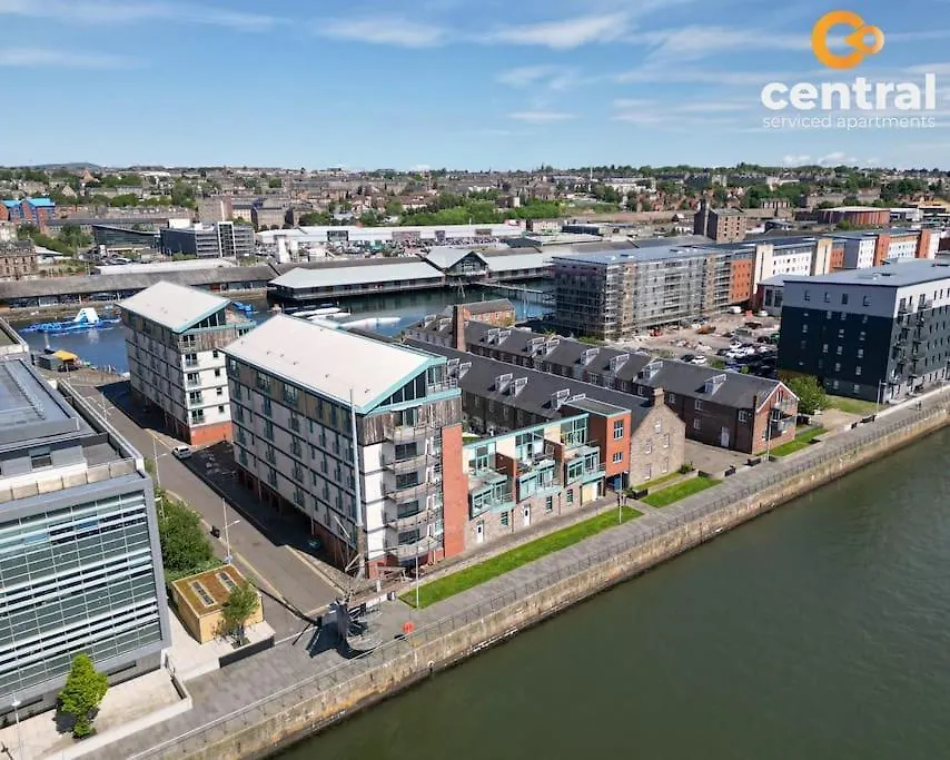 Central Serviced Apartments - 2 Bedroom - City Quay Views - Walk Into The City Centre - Smart Tvs In All Rooms - We Are Your Short Term Stay Specialists In Dundee - Get In Touch To Book Your Stay - Central Short Lets Dundee United Kingdom