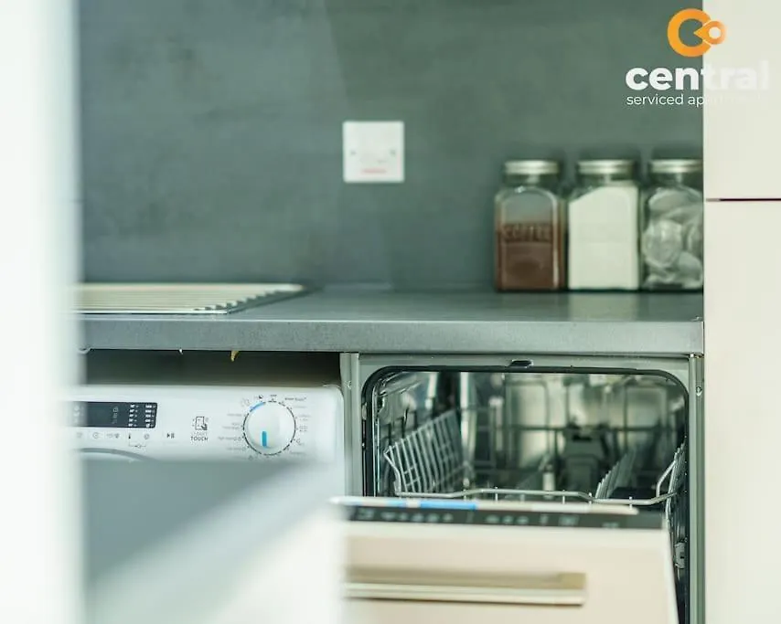 Central Serviced Apartments - 2 Bedroom - City Quay Views - Walk Into The City Centre - Smart Tvs In All Rooms - We Are Your Short Term Stay Specialists In Dundee - Get In Touch To Book Your Stay - Central Short Lets Dundee