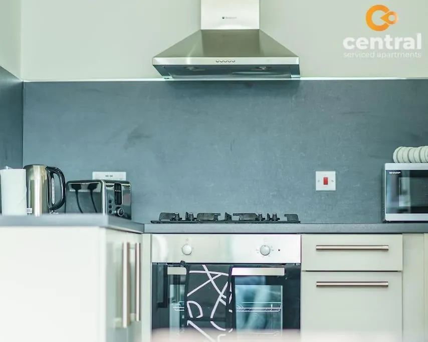 Central Serviced Apartments - 2 Bedroom - City Quay Views - Walk Into The City Centre - Smart Tvs In All Rooms - We Are Your Short Term Stay Specialists In Dundee - Get In Touch To Book Your Stay - Central Short Lets Dundee
