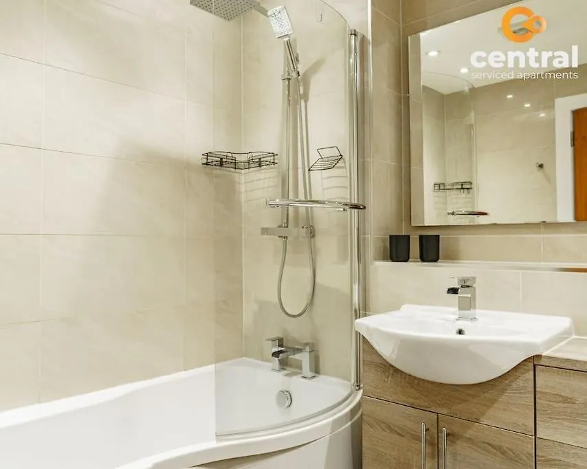 Central Serviced Apartments - 2 Bedroom - City Quay Views - Walk Into The City Centre - Smart Tvs In All Rooms - We Are Your Short Term Stay Specialists In Dundee - Get In Touch To Book Your Stay - Central Short Lets Dundee