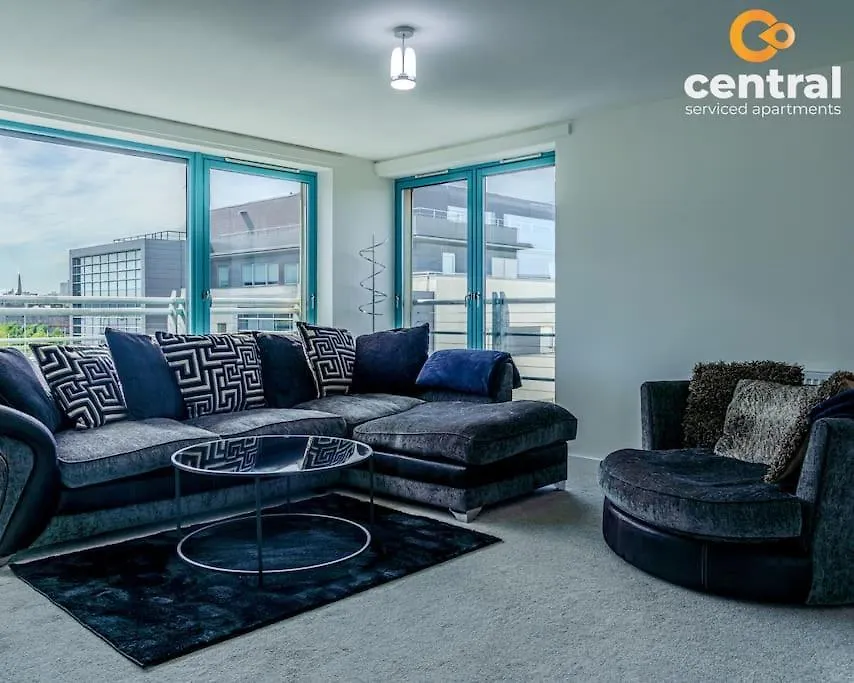 Central Serviced Apartments - 2 Bedroom - City Quay Views - Walk Into The City Centre - Smart Tvs In All Rooms - We Are Your Short Term Stay Specialists In Dundee - Get In Touch To Book Your Stay - Central Short Lets Dundee