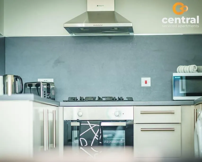 Central Serviced Apartments - 2 Bedroom - City Quay Views - Walk Into The City Centre - Smart Tvs In All Rooms - We Are Your Short Term Stay Specialists In Dundee - Get In Touch To Book Your Stay - Central Short Lets Dundee 0*,