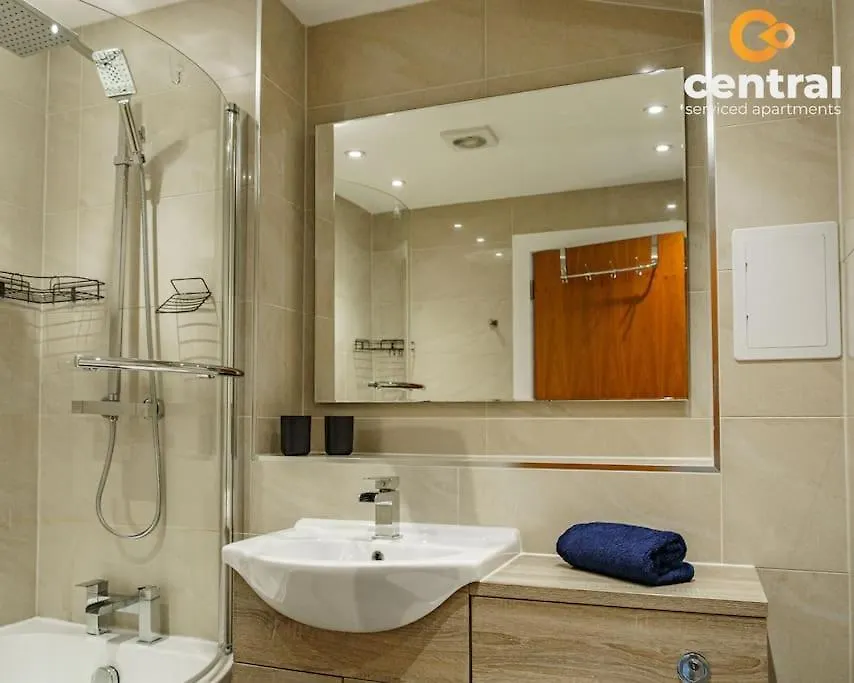 Central Serviced Apartments - 2 Bedroom - City Quay Views - Walk Into The City Centre - Smart Tvs In All Rooms - We Are Your Short Term Stay Specialists In Dundee - Get In Touch To Book Your Stay - Central Short Lets Dundee