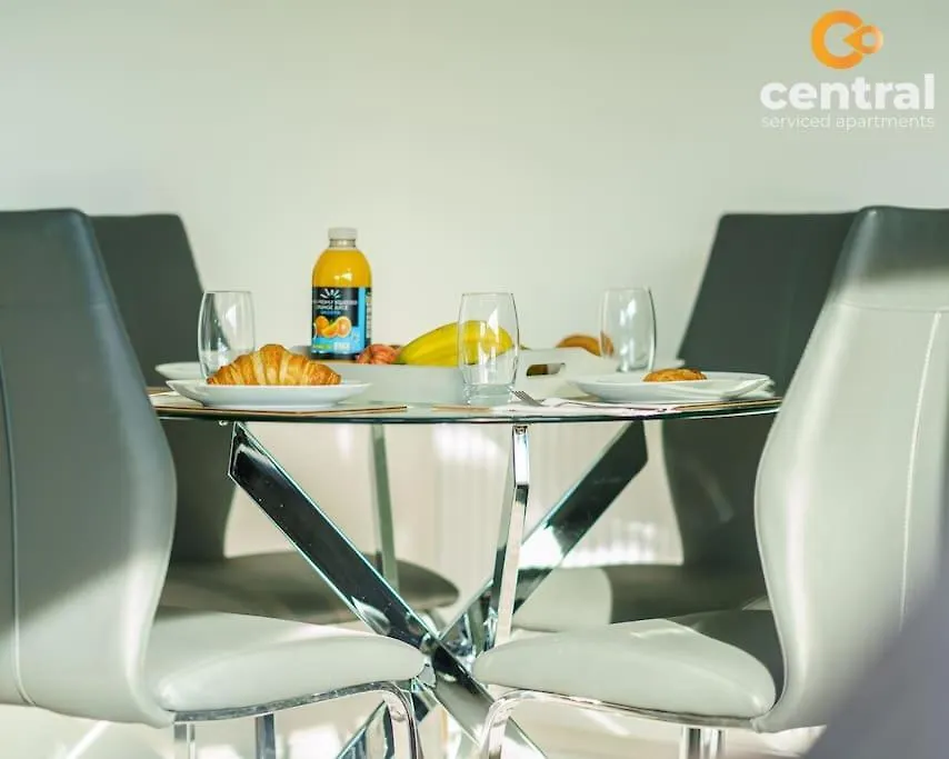Central Serviced Apartments - 2 Bedroom - City Quay Views - Walk Into The City Centre - Smart Tvs In All Rooms - We Are Your Short Term Stay Specialists In Dundee - Get In Touch To Book Your Stay - Central Short Lets Dundee 0*,